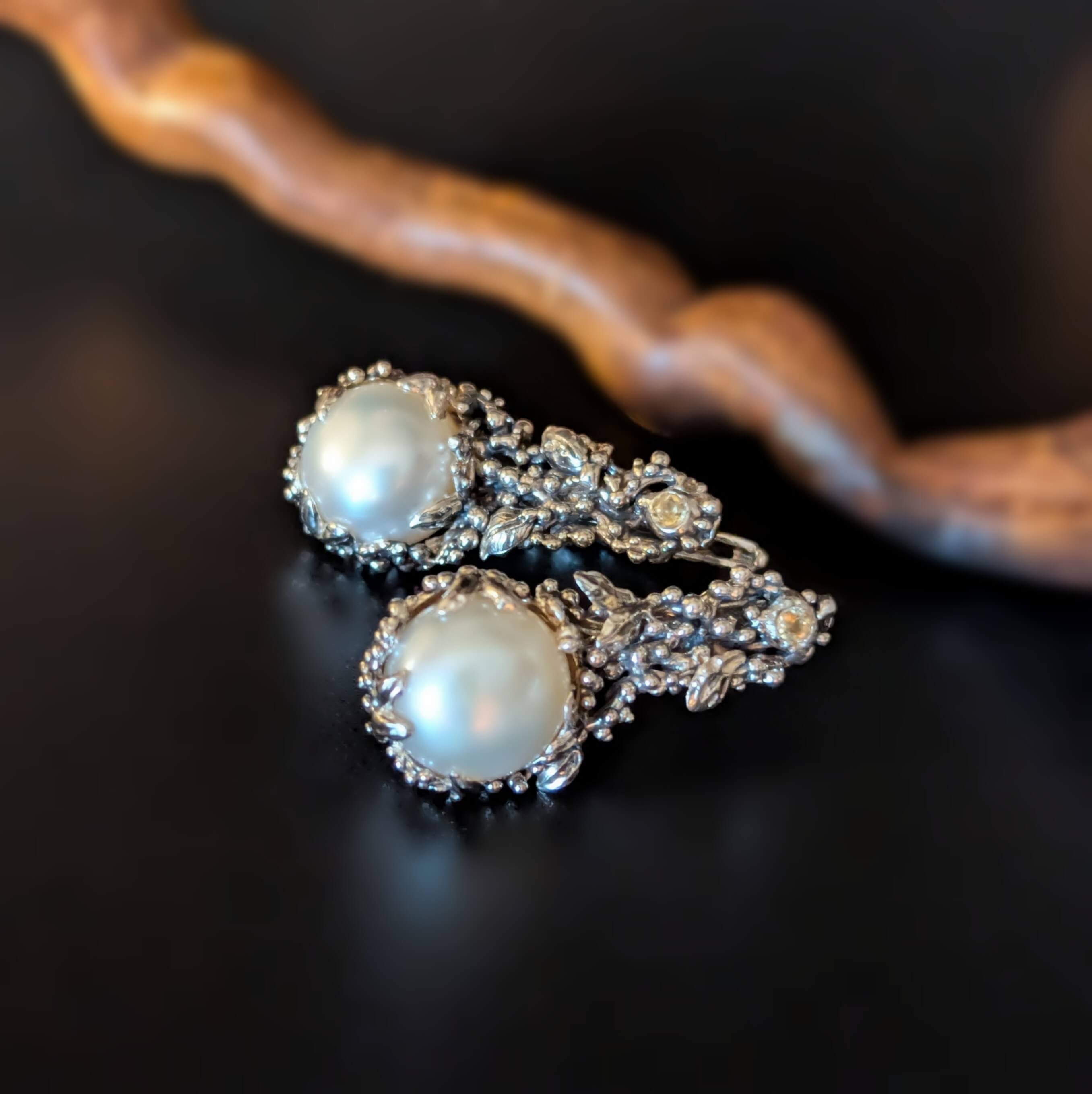 Auskarai su perlais "Perlų šerkšnas"