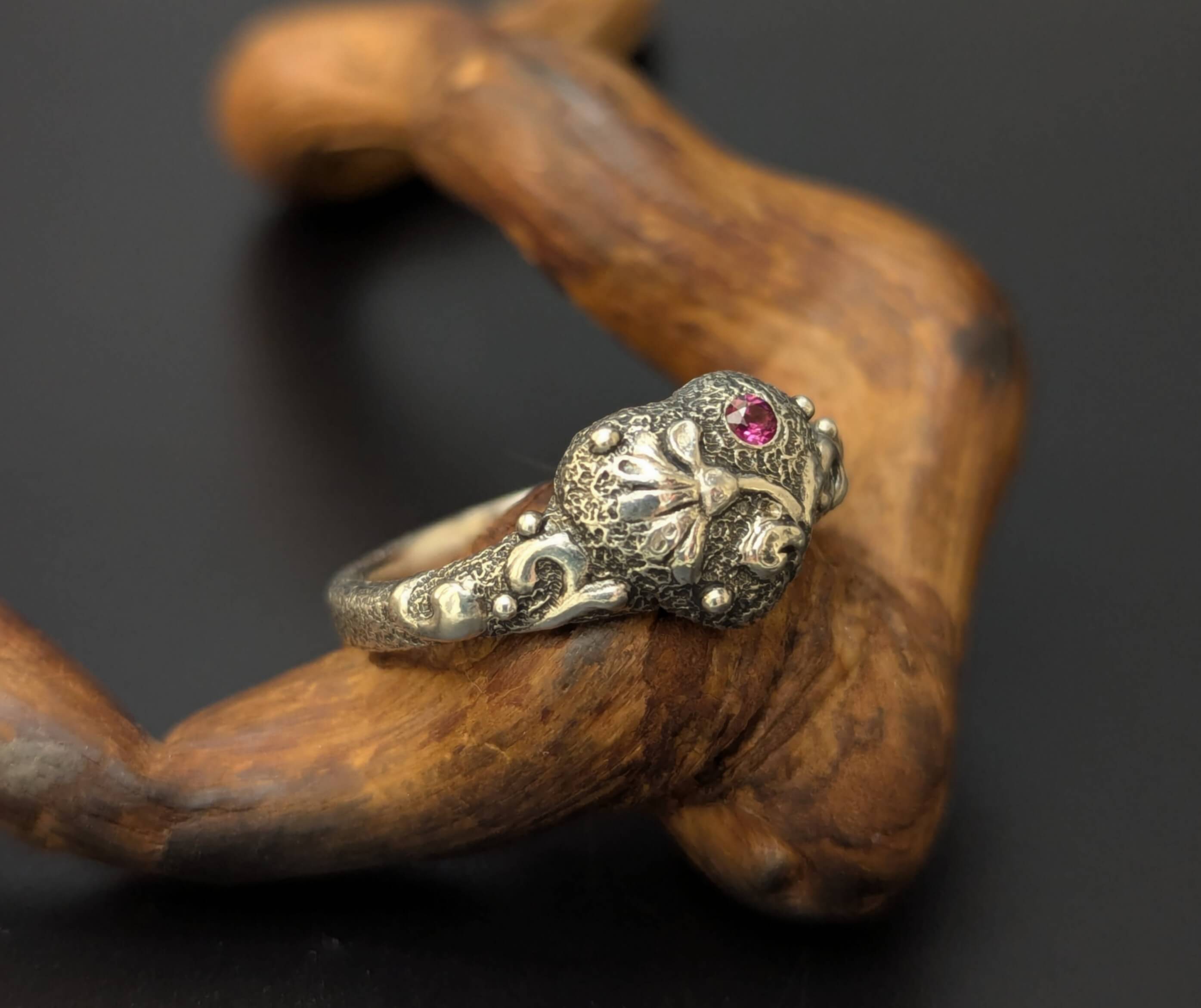 Sidabrinis žiedas "Kas mano širdyje"