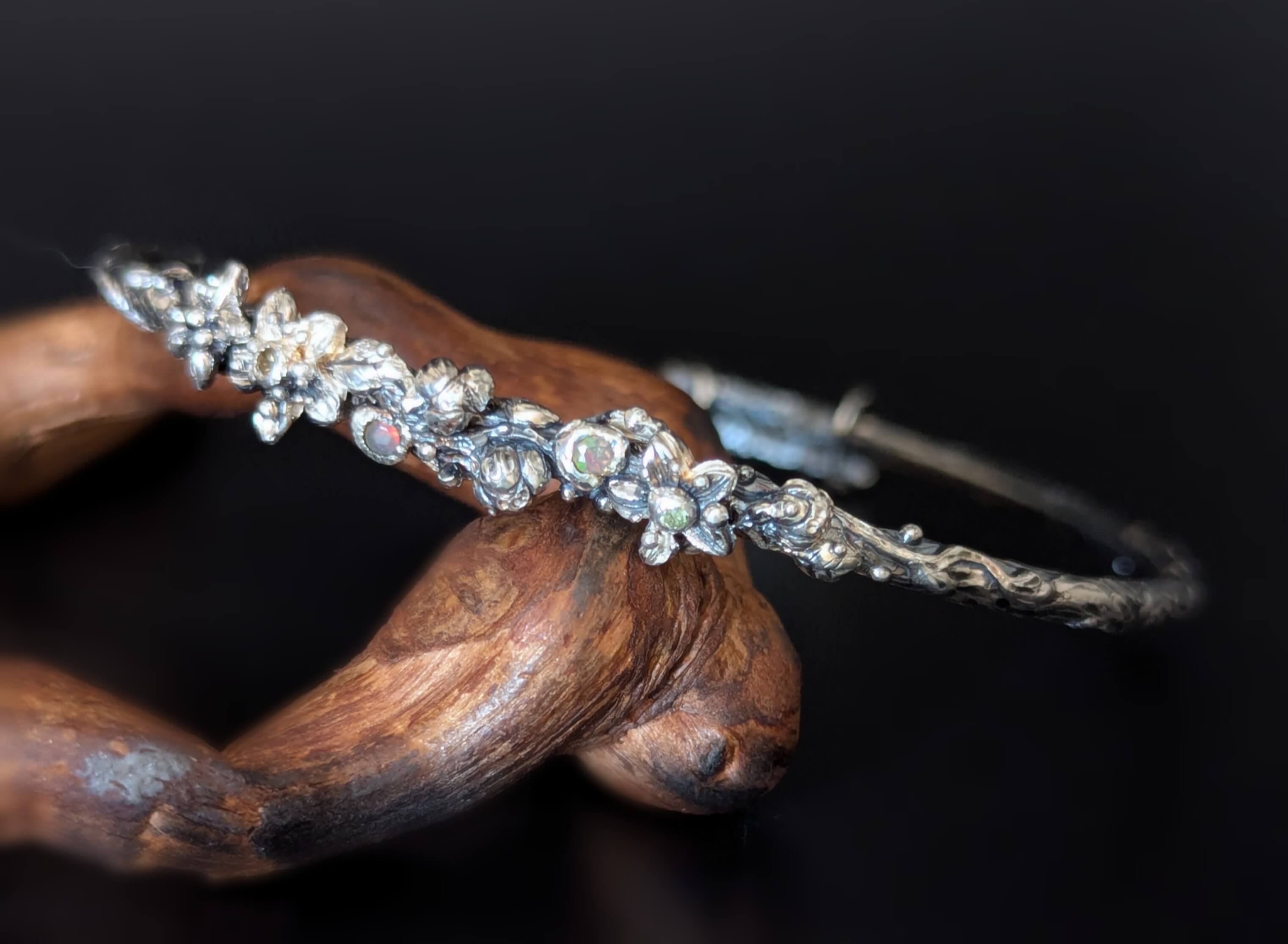 Sidabrinė apyrankė "Žiedų lankas"