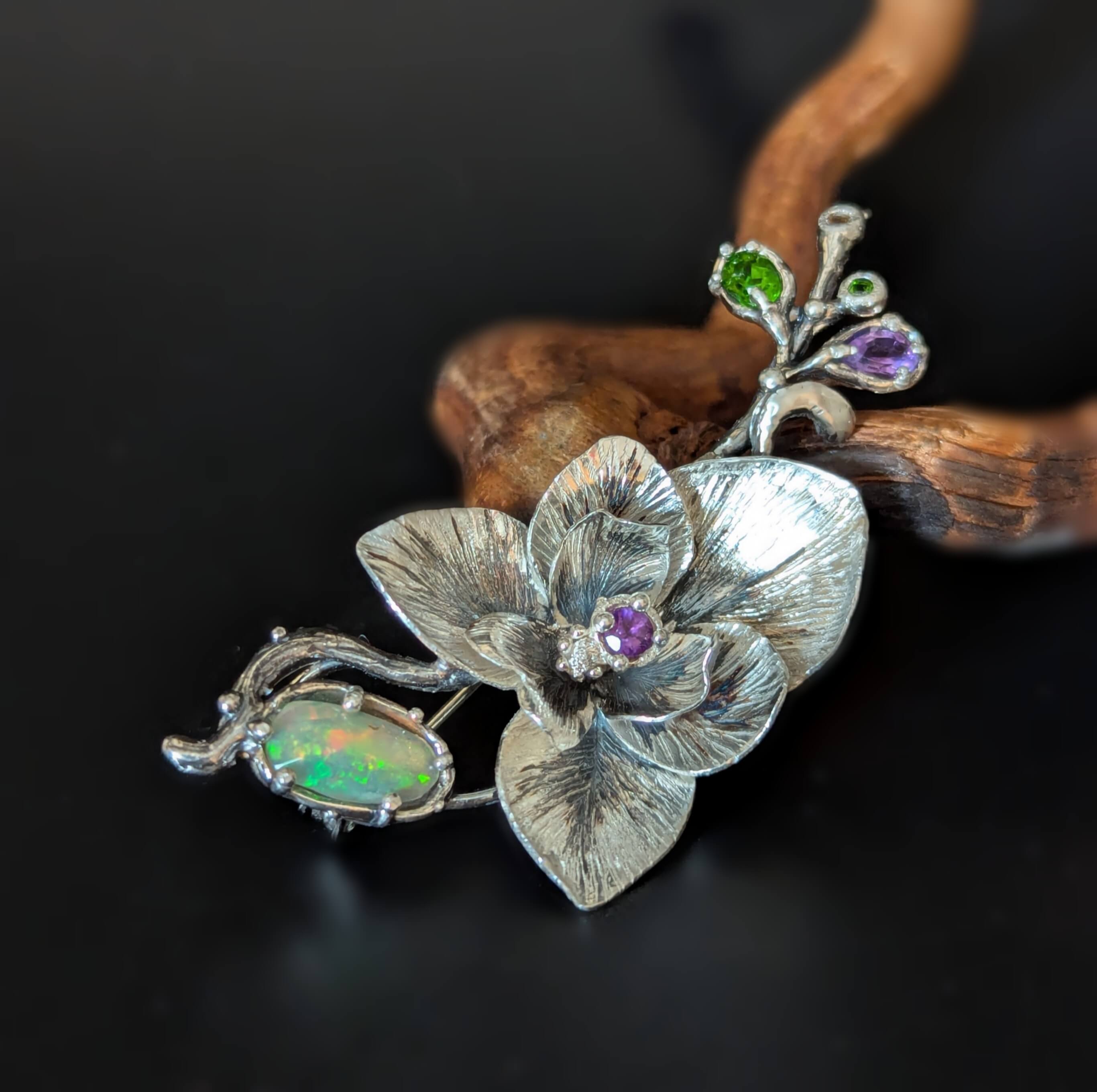 Sagė-pakabukas "Žavioji orchidėja"