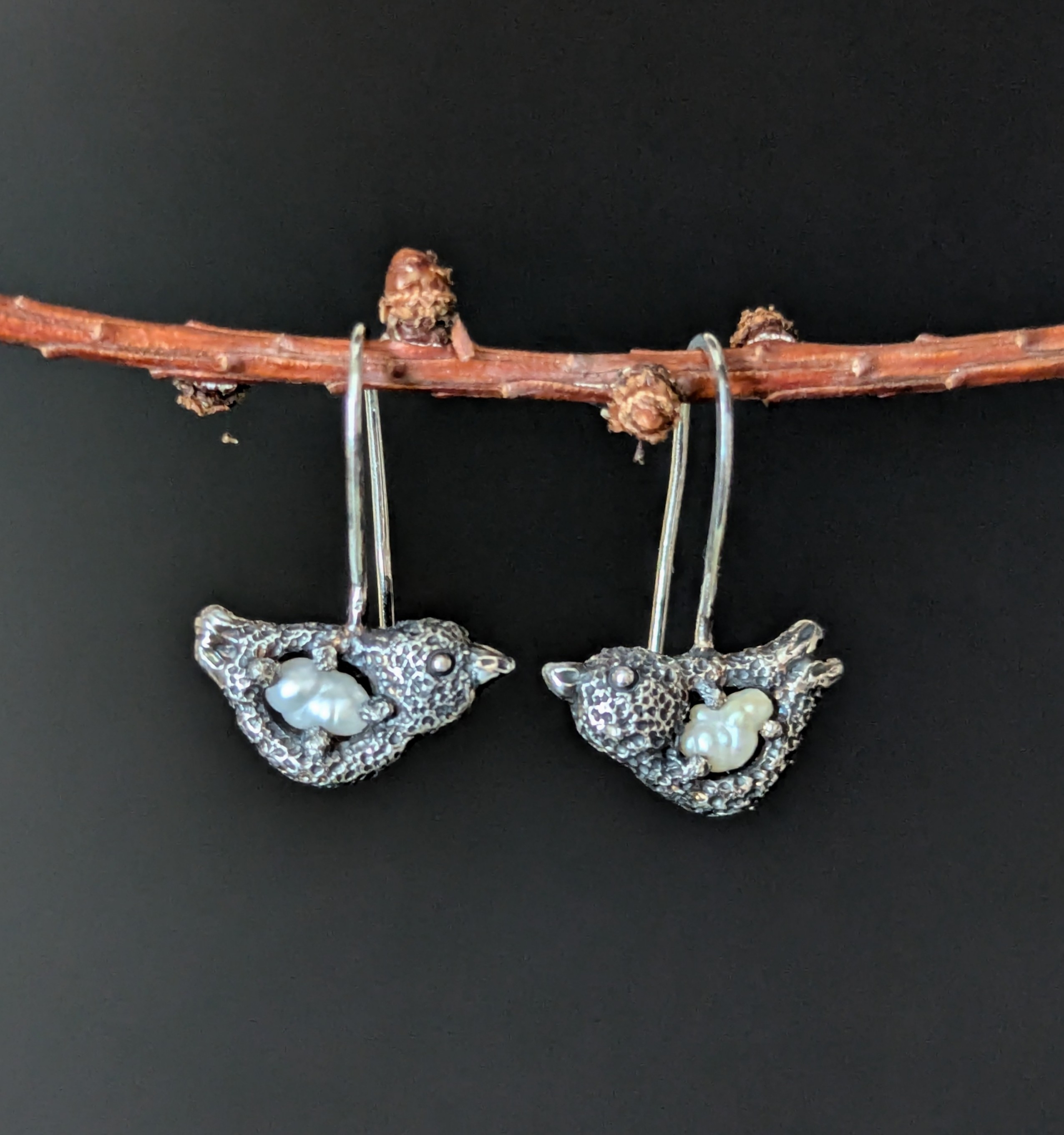 Nedideli auskarai su perlais "Žiemos paukšteliai"