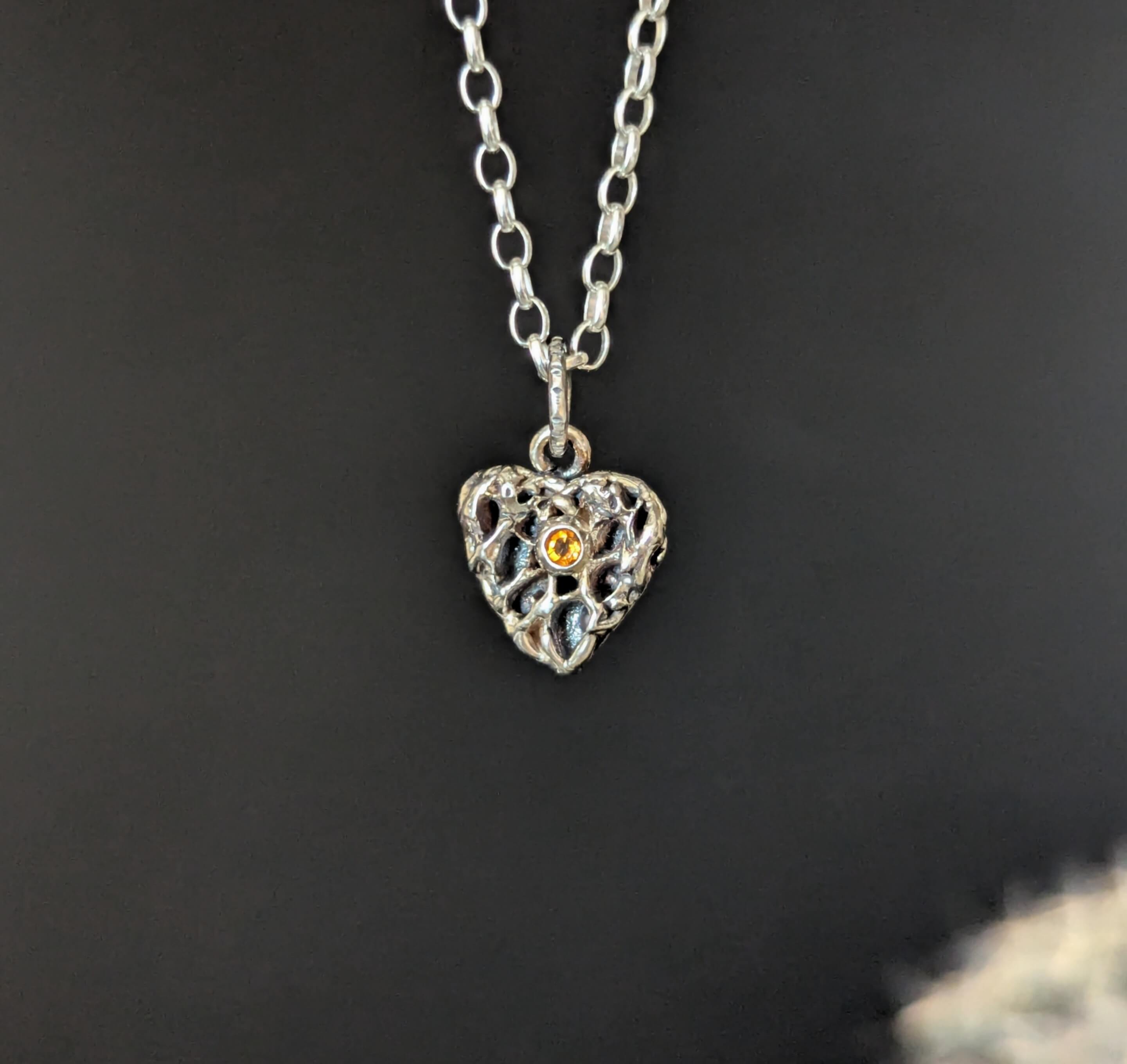 Maža sidabrinė širdelė "Organika"