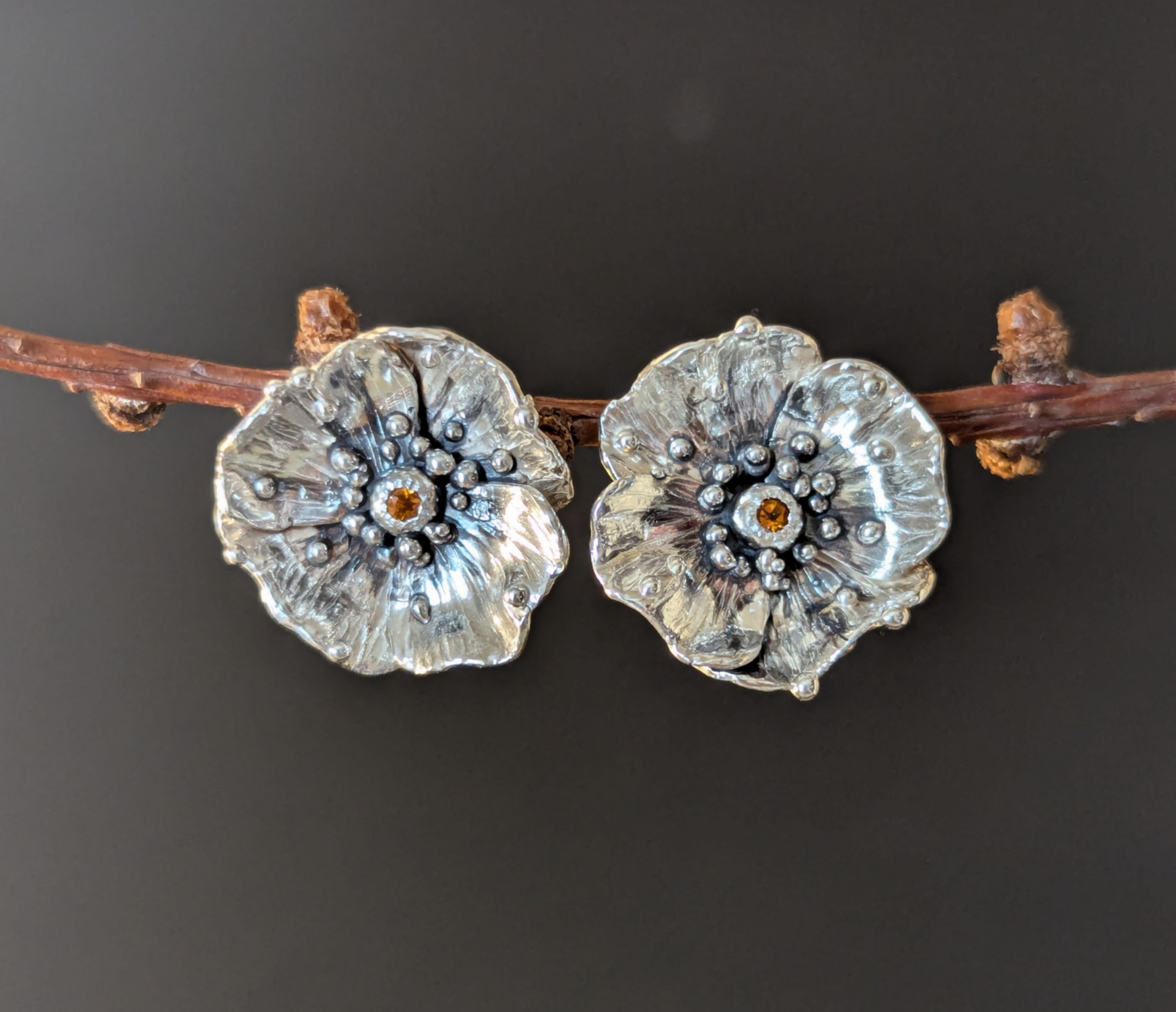 Auskarai su madeiros citrinais "Saulėtos aguonos"